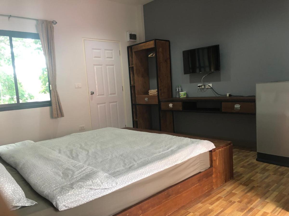 Sp Home Bangsaen Екстериор снимка
