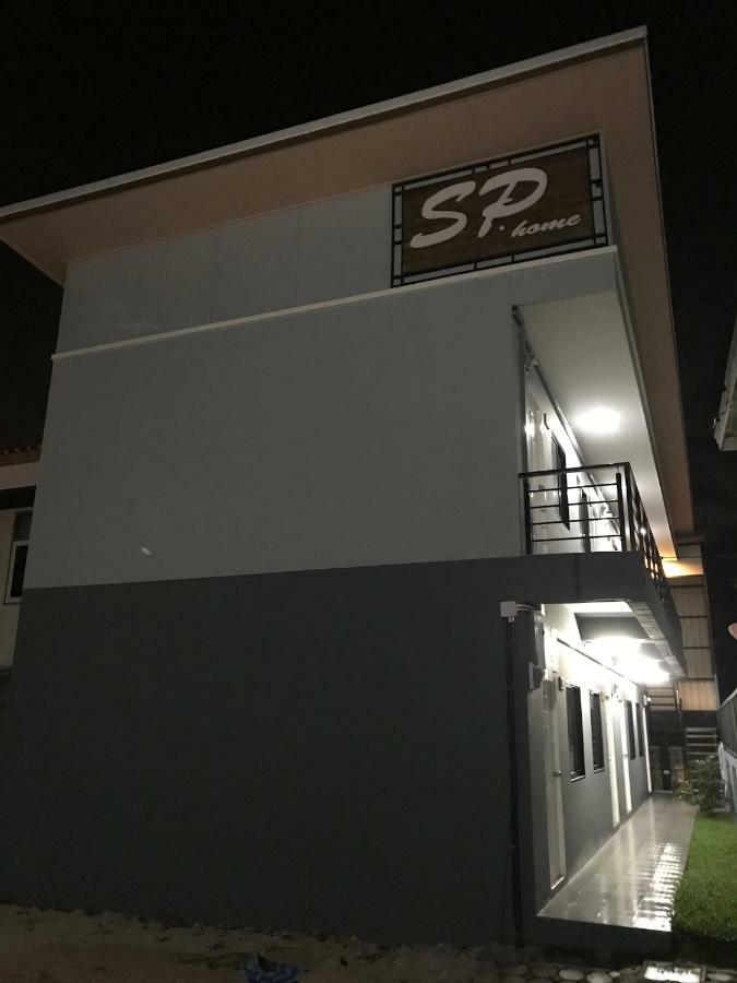 Sp Home Bangsaen Екстериор снимка